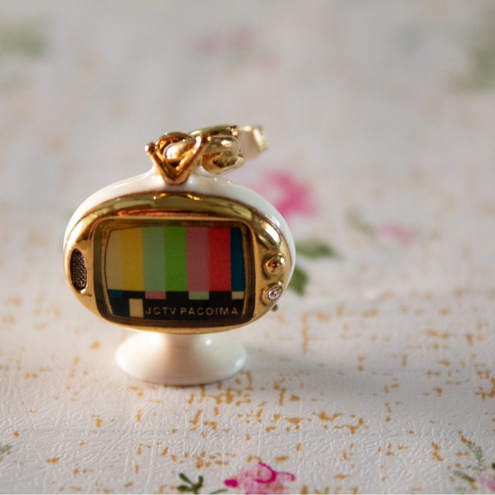 Juicy Couture - Retro TV Charm